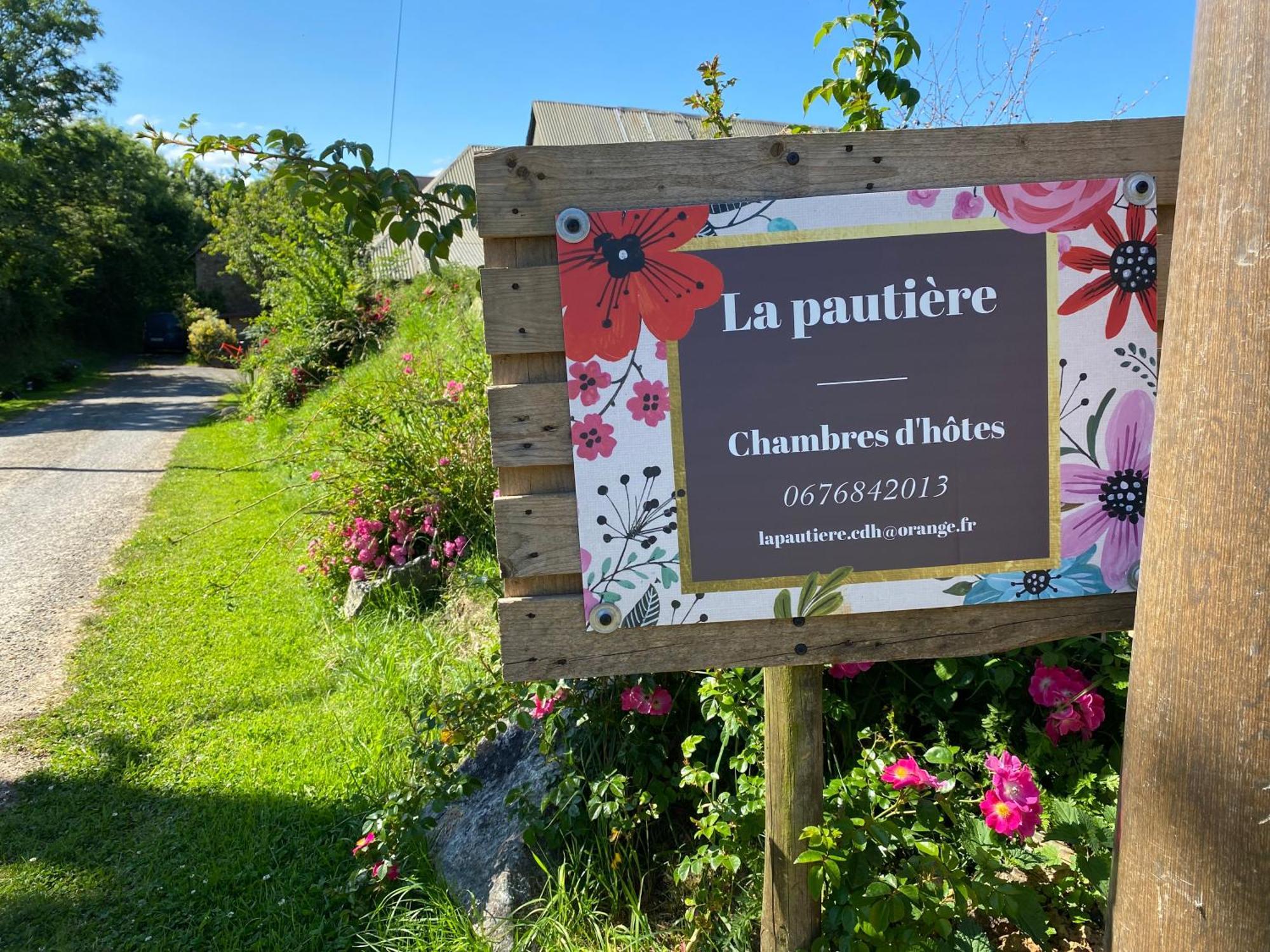 Bed and Breakfast La Pautiere à Saint-Sauveur-Lendelin Extérieur photo